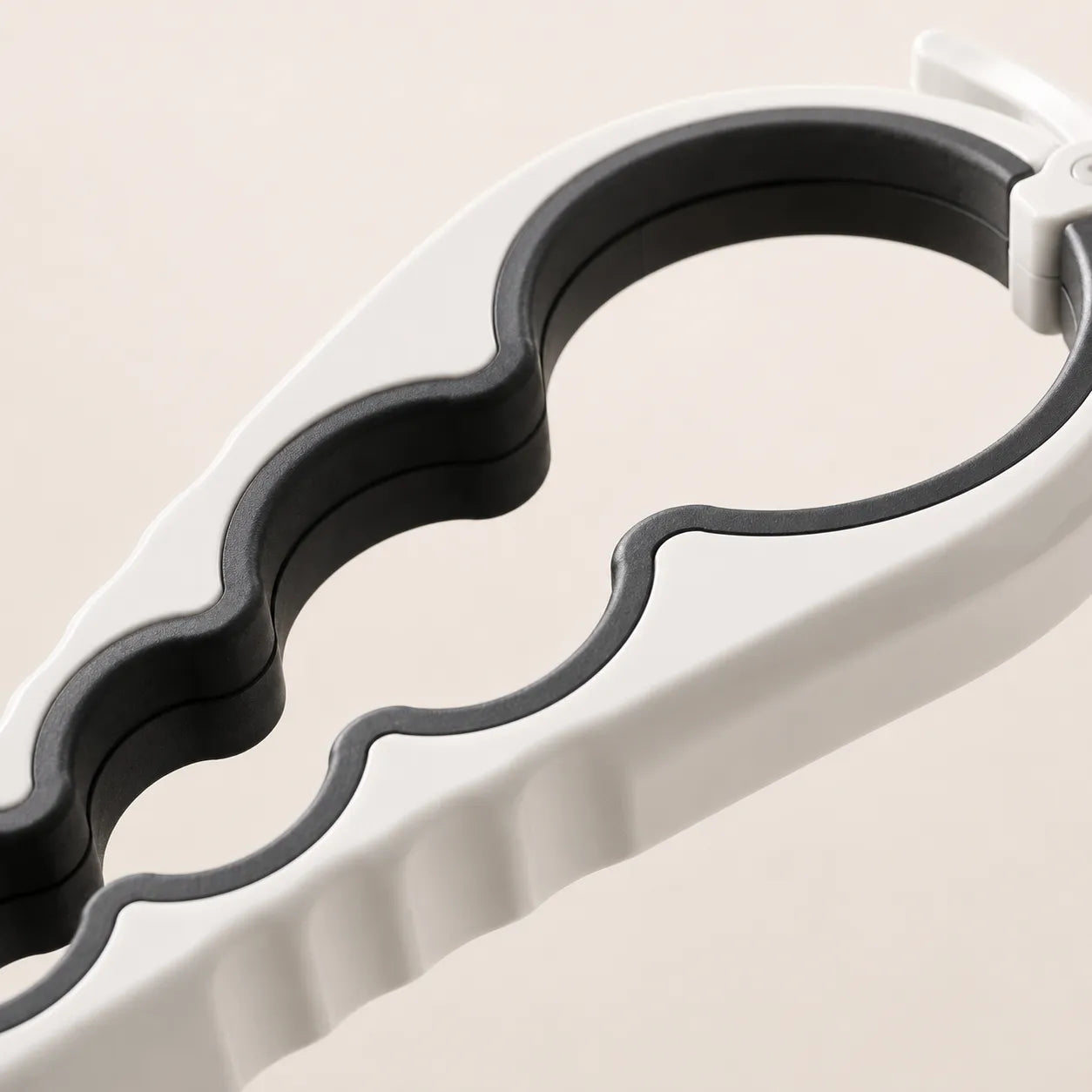 GripFlow 6-in-1 Kitchen Opening Tool